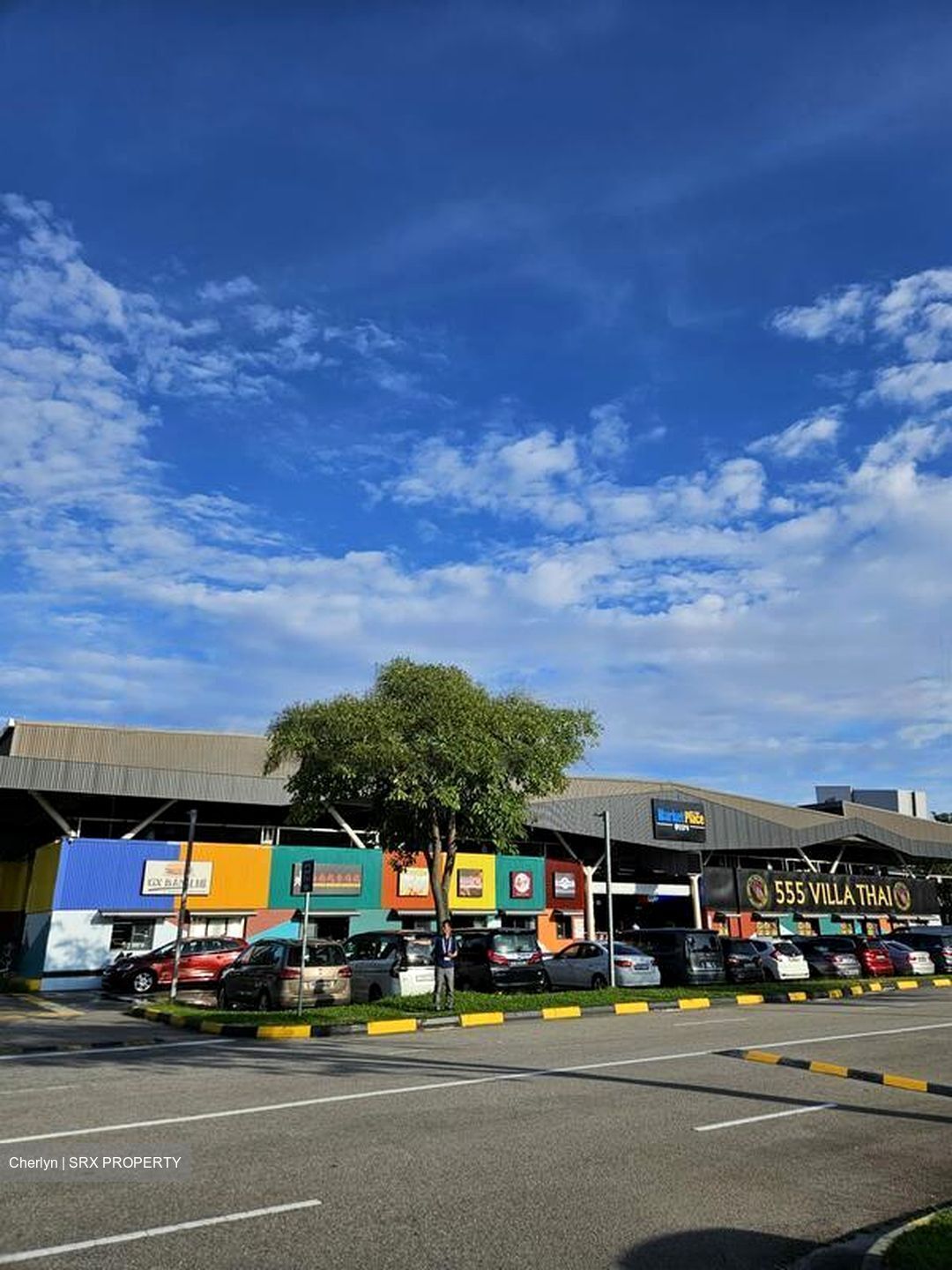 Singapore Expo (D16), Retail #451193261
